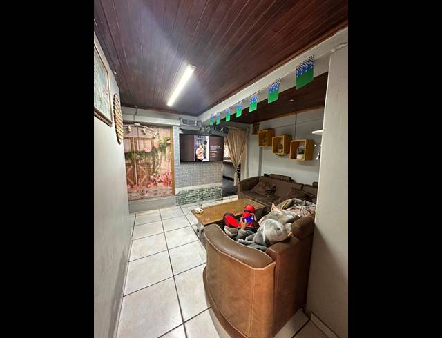4 BEDROOM HOUSE FOR SALE IN PETERSFIELD